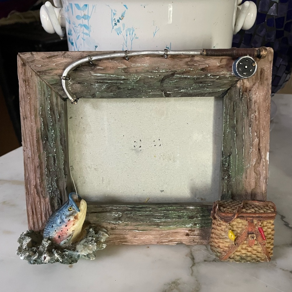 Rustic Fishing 🎣 Multicolor Picture Frame Set - Picture 4 of 4